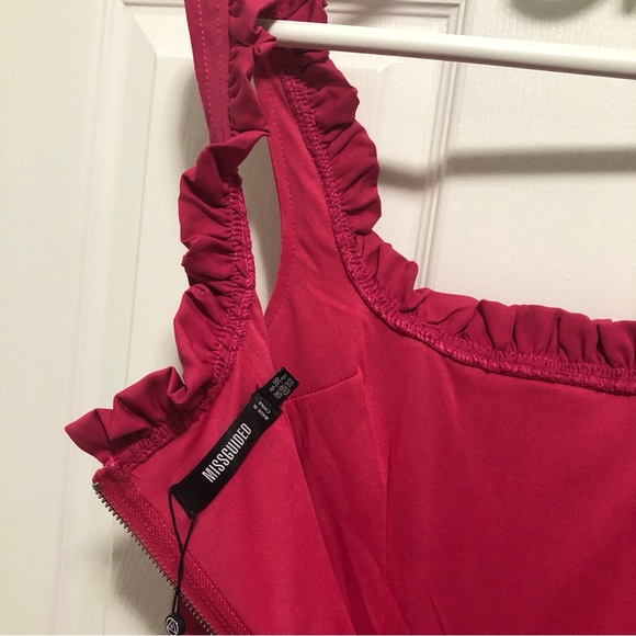 Missguided NWT Corset Detail Frill Edge Mini Dress hot pink - Picture 6 of 10